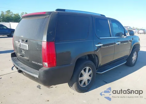 2007 Cadillac Escalade Standard z USA, uszkodzony, nr VIN 1GYFK63857R127626